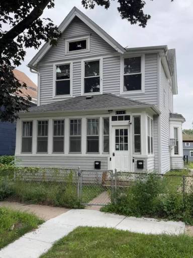 Main picture of Lawson Avenue East