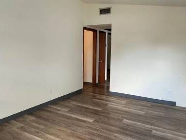 Main picture of 3015 Balfour Ave