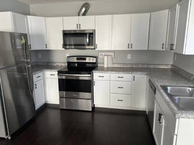 Main picture of 1638 B Ave NE