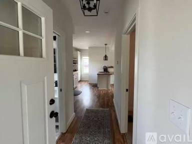 Main picture of 1774 Reaney Ave