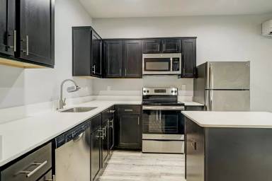 Main picture of 715 W 13th St Residences