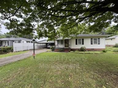 Main picture of 22 Brownwood Dr