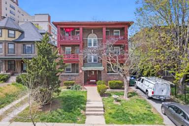 Main picture of 3820 Walnut St