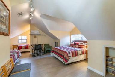 Main picture of Cozy Hollow Lodge