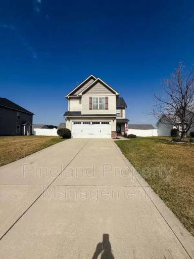 Main picture of 246 Stockbridge Dr