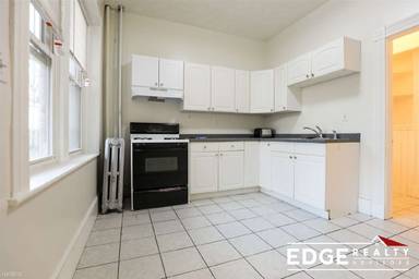 Main picture of 79 Glenville Ave