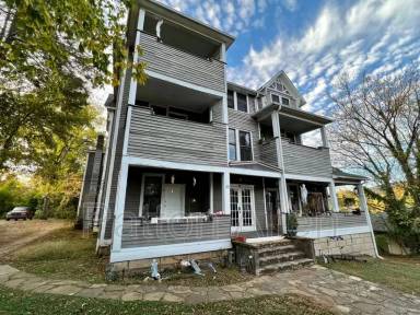 Main picture of 33 Starnes Ave
