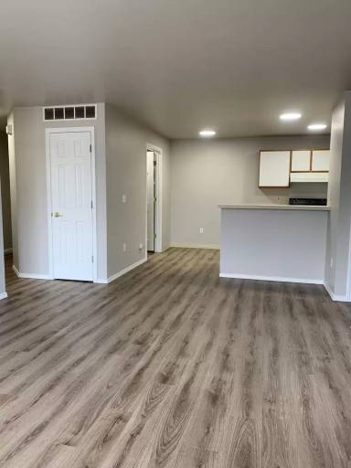 Main picture of 6733 W Overland Rd