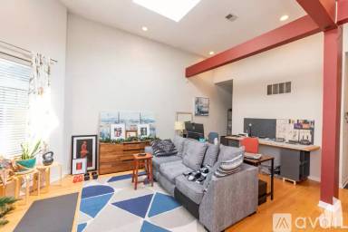 Main picture of 4145 N Sheridan Rd