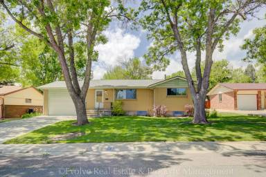 Main picture of 8441 Benton St