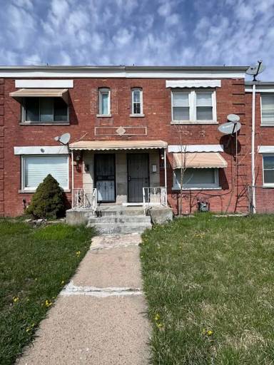 Main picture of 722 E 106th St