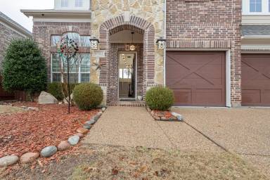 Main picture of 9704 Tanen Dr