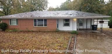 Main picture of 224 Reeves Rd