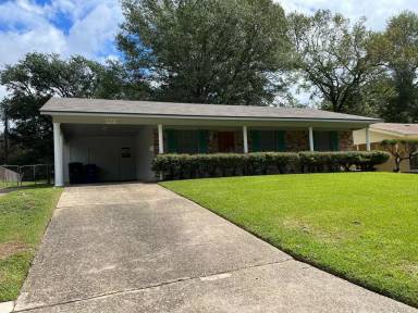Main picture of 9253 Savanna Dr