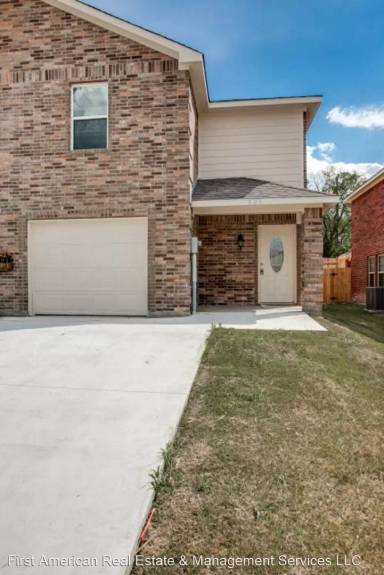 Main picture of 1103 Parkway Trl