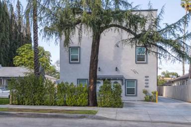 Main picture of 16753 Sherman Way
