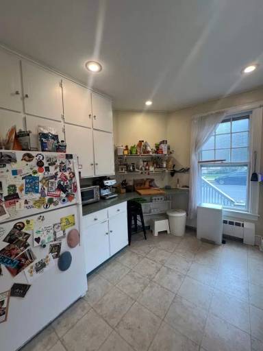 Main picture of 201 S College St
