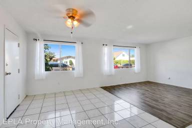Main picture of 559 W 21st St