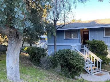 Main picture of 5325 San Jacinto Ave