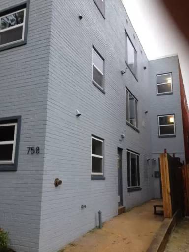 Main picture of 758 Girard St NW