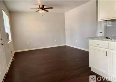 Main picture of 3501 Brewster St