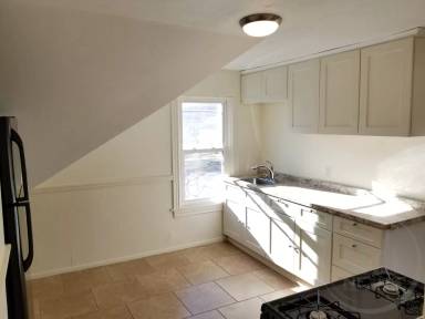 Main picture of 16 Peterson St