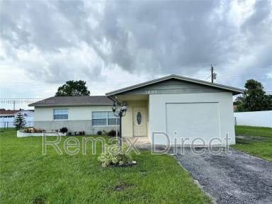 Main picture of 1695 Julie Tonia Dr
