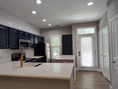 Main picture of 1011 Park West Dr