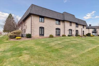 Main picture of 4137-4151 Newcastle Dr