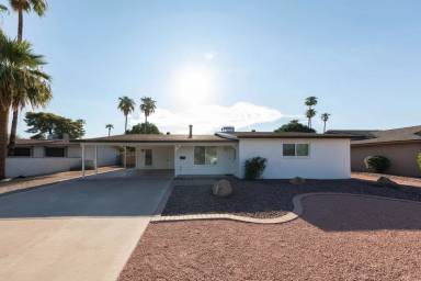 Main picture of 2625 S Los Feliz Dr