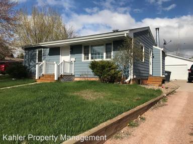 Main picture of 2108 Stirling St