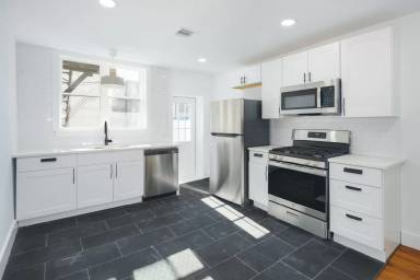 Main picture of 724 Dickinson St