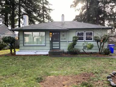 Main picture of 12050 NE Broadway