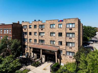 Main picture of 5534 N Kenmore Ave
