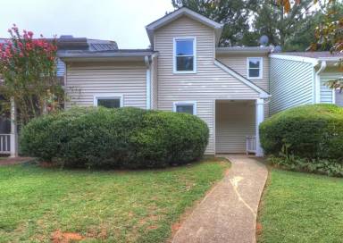 Main picture of 2218 Wellington Cir