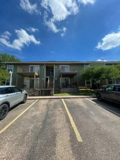 Main picture of 1500 Lake Shore Dr