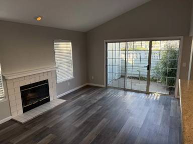 Main picture of 558 Torrey Pine Ln