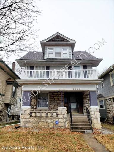 Main picture of 2550 Charlotte St