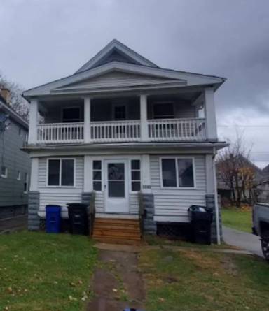 Main picture of 3341 W 84th St