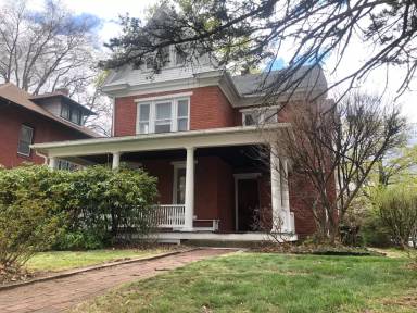 Main picture of 404 S Allen St