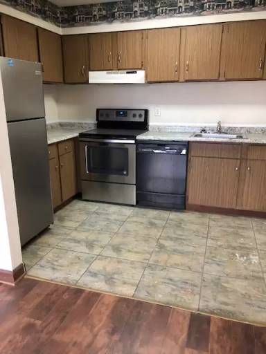Main picture of Edgewater Manor Apartments