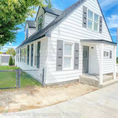 Main picture of 717 S Union St