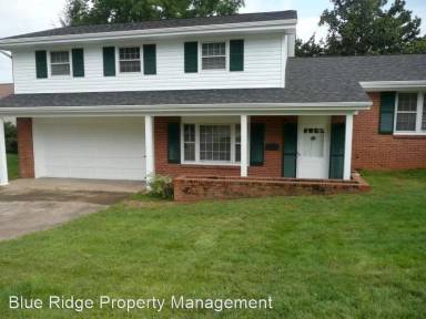 Main picture of 1025 Lake St