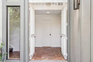 Main picture of 500 Sand Hill Cir