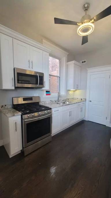 Main picture of 5619 S Indiana Ave