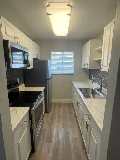 Main picture of 721 W Tiffany Dr