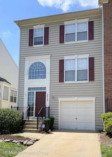 Main picture of 20123 Hardwood Ter