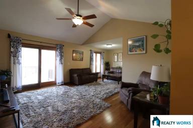 Main picture of 7330 Forbes Dr