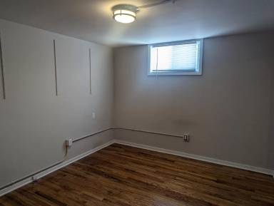 Main picture of 219 S Locust St