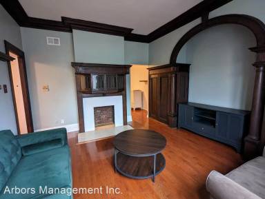 Main picture of 5927 Howe St